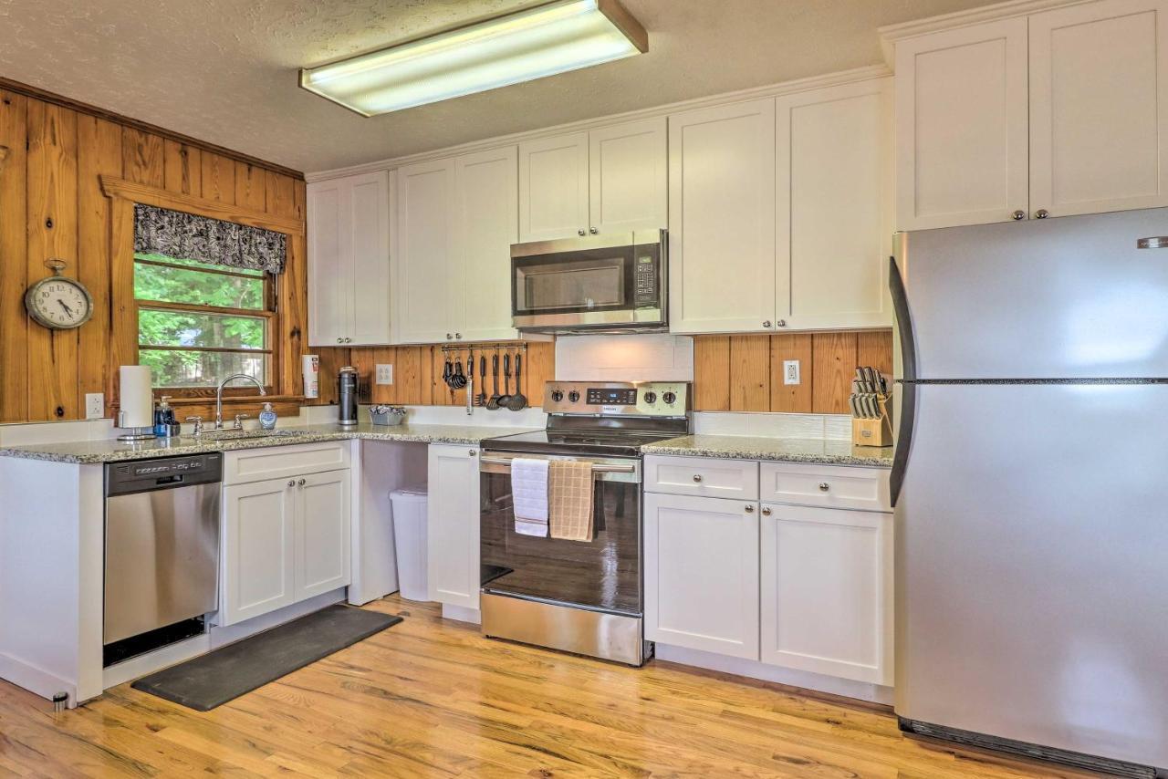 Waterfront Lake Martin Home With Grill And Beach! Eclectic Luaran gambar