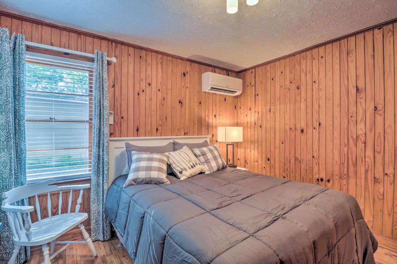 Waterfront Lake Martin Home With Grill And Beach! Eclectic Luaran gambar